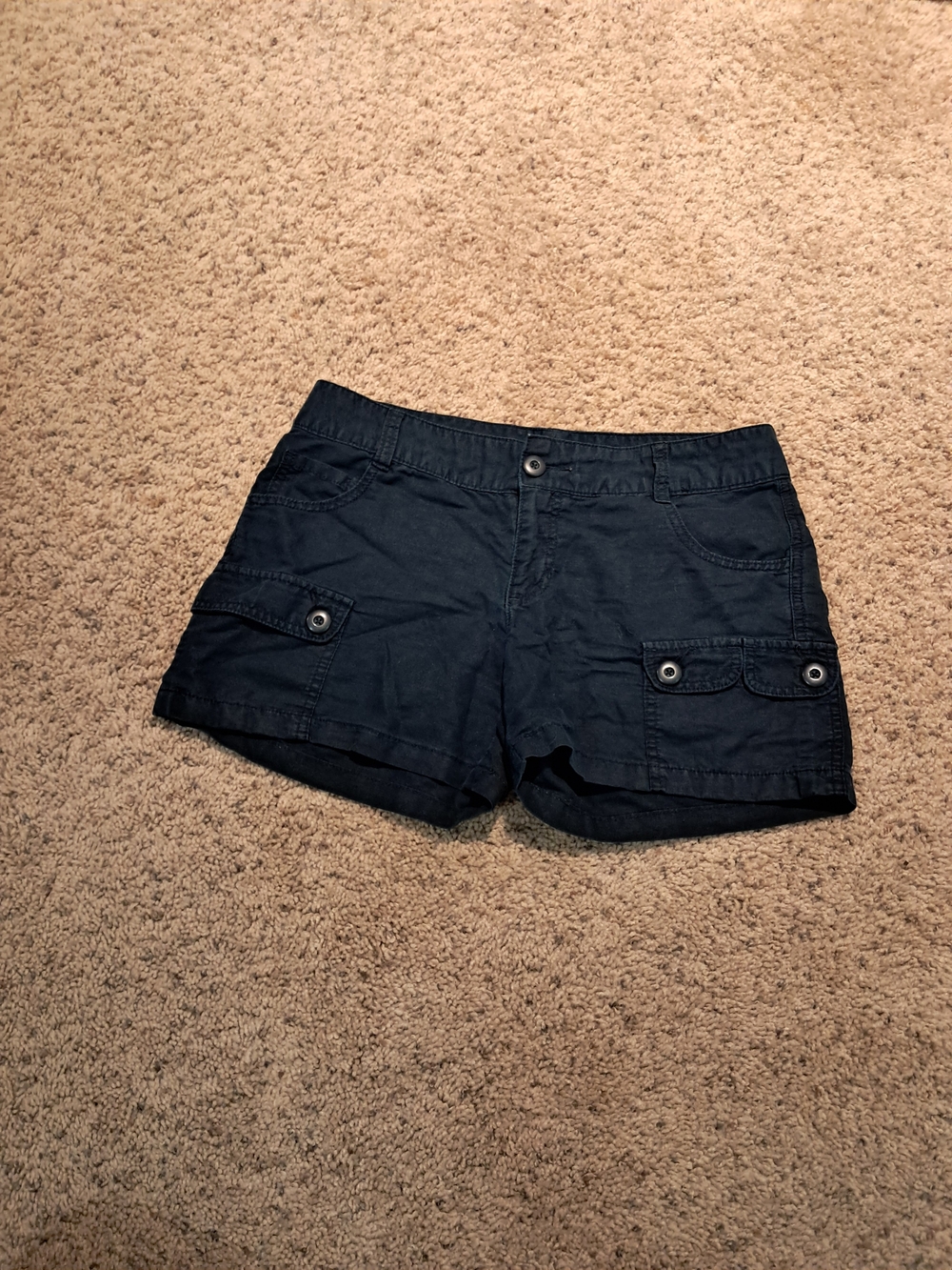 GAP Navy Cargo Pocket Cotton Shorts In Size 6